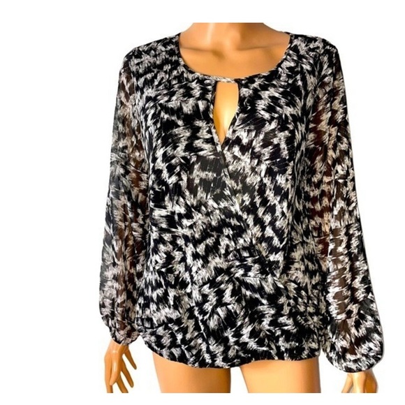 VINCE CAMUTO  Sheer Crossover  LongSleeve Beautiful Blouse/ Tops - Picture 1 of 5